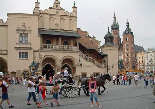 sukiennica krakow carriage